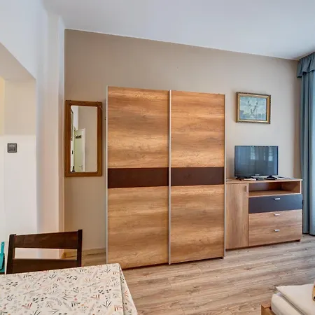 Apartment Gyapay *