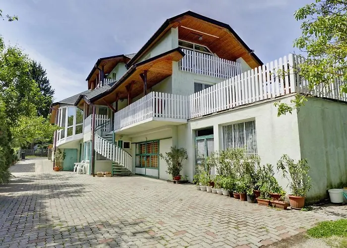 アパート Gyapay ヘーヴィーズ